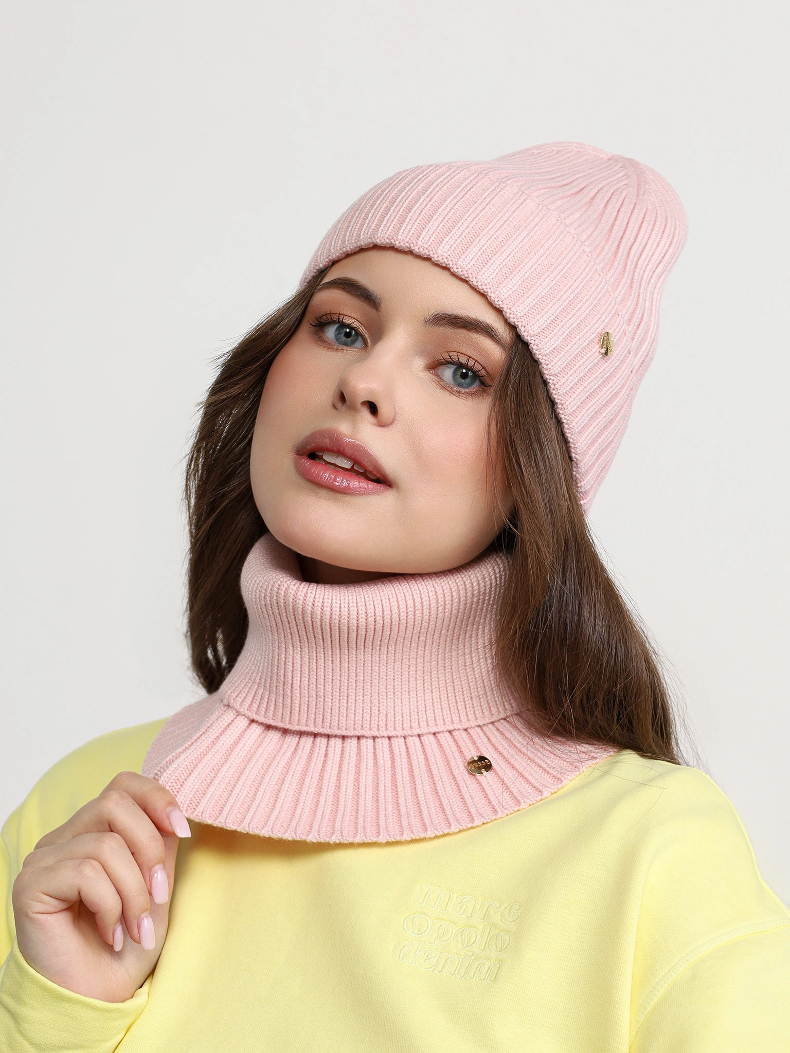 Шарф-снуд голубого цвета